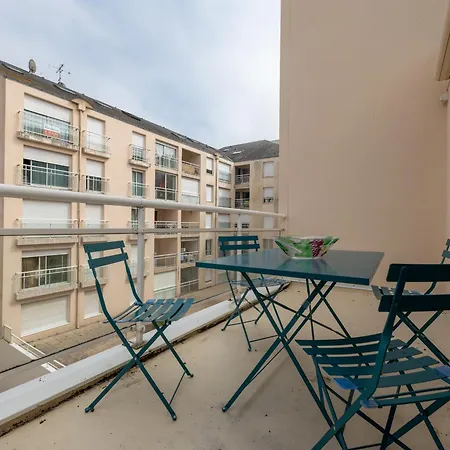 1 Chambre, Balcon Et Acces Direct A La - Fr-1-197-596 Lejlighed *