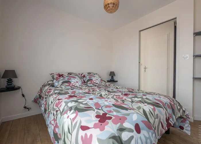 1 Chambre, Balcon Et Acces Direct A La - Fr-1-197-596 公寓 莱萨布勒-多洛讷