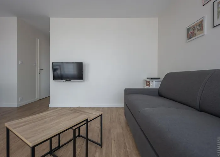 公寓 1 Chambre, Balcon Et Acces Direct A La - Fr-1-197-596 莱萨布勒-多洛讷