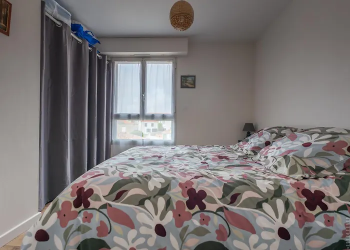 1 Chambre, Balcon Et Acces Direct A La - Fr-1-197-596 公寓 *