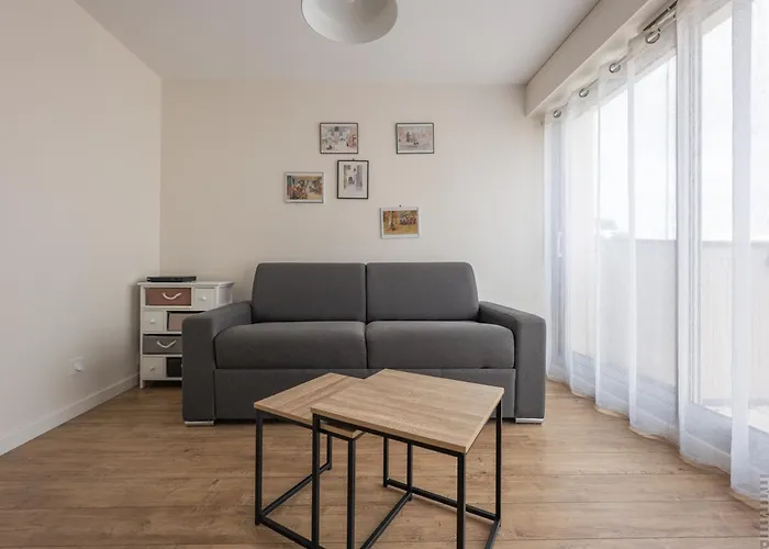 公寓 1 Chambre, Balcon Et Acces Direct A La - Fr-1-197-596 *